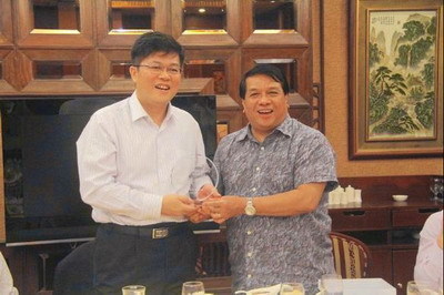 越南香港商会为驻胡志明市总领事翟雷鸣送行