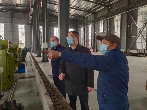 镇党委书记杨爱清新春走访慰问企业