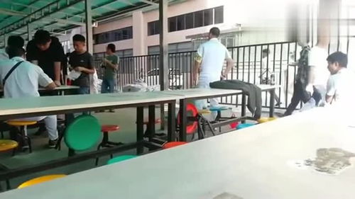 东莞电子厂临时工大规模清退，商会介入协调